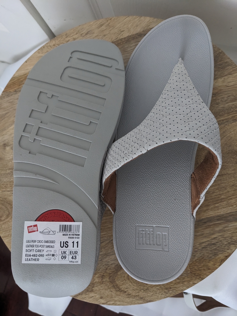 FitFlop Lulu Perf Croc Embossed Toe-Post Sandals - Soft Grey - Sz 11 - NWOB